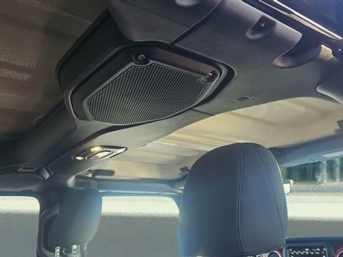 Used 2023 Jeep Wrangler Rubicon w/ Cold Weather Group image 17