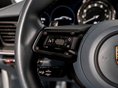 Used 2021 Porsche 911 Carrera image 41