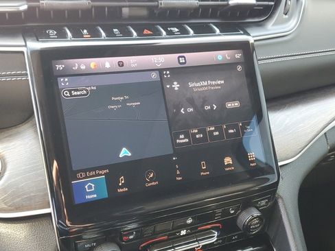 Used 2023 Jeep Grand Cherokee L Limited image 21