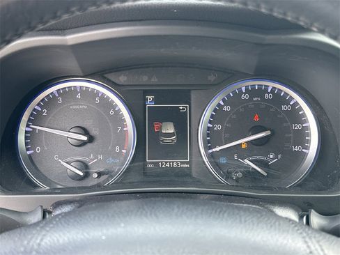 Used 2019 Toyota Highlander Limited Platinum image 12