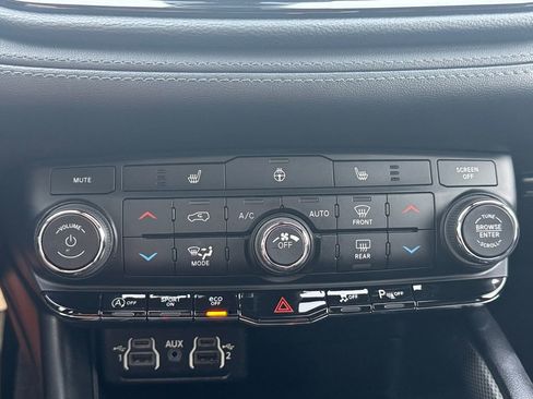 Used 2022 Dodge Durango GT image 29