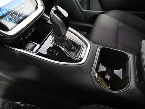 Used 2024 Subaru Outback Premium image 31