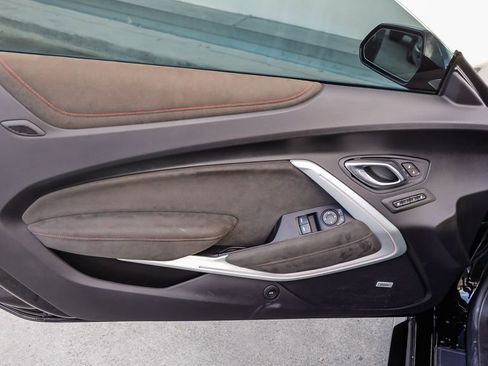 Used 2020 Chevrolet Camaro ZL1 image 22