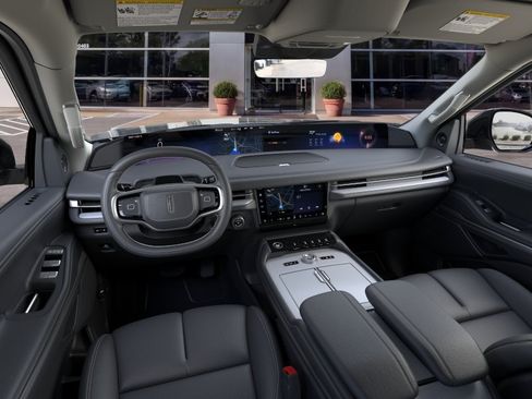 New 2026 Lincoln Navigator Premiere AWD/4WD image 9