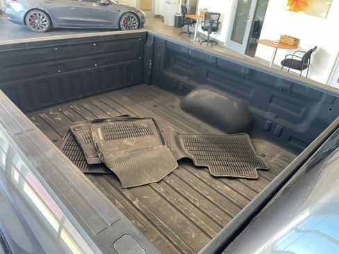 Used 2019 Toyota Tundra SR5 w/ SR5 Convenience Package image 31