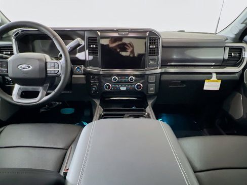 New 2026 Ford F350 Lariat w/ Black Appearance Package image 7