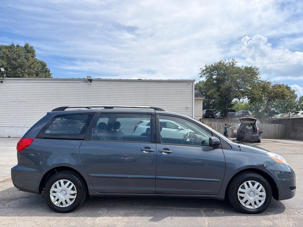 Used 2008 Toyota Sienna CE FWD image 5