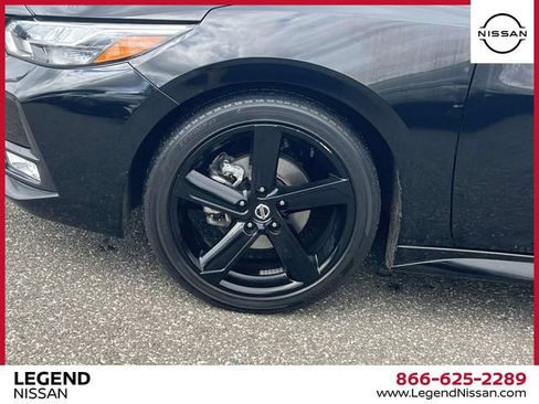 Certified 2023 Nissan Sentra SR w/ Midnight Edition Package FWD image 11