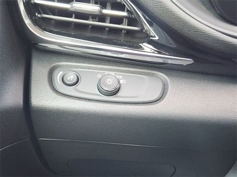 Used 2024 Buick Envista Sport Touring w/ Experience Buick Package image 22