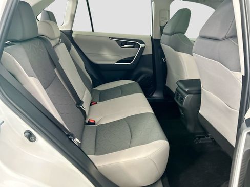 Used 2025 Toyota RAV4 XLE w/ Convenience Package FWD image 20
