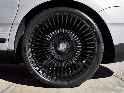 Used 2023 Rolls-Royce Cullinan AWD/4WD image 20