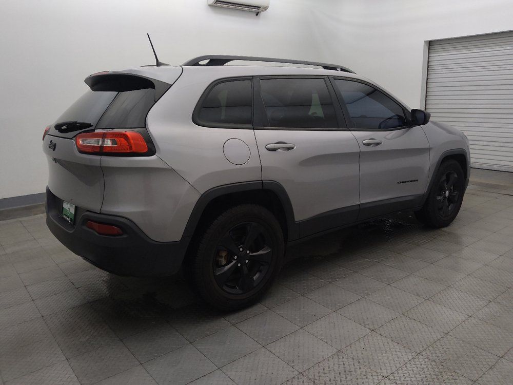 Used 2018 Jeep Cherokee Latitude w/ Altitude Package FWD image 10