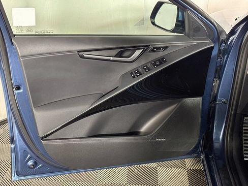Certified 2023 Kia Niro Wave FWD image 11