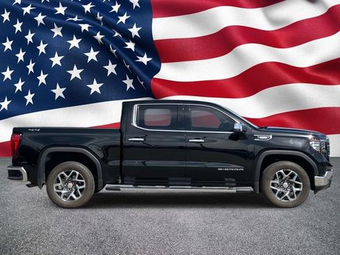 Used 2024 GMC Sierra 1500 SLT w/ SLT Premium Package AWD/4WD image 4