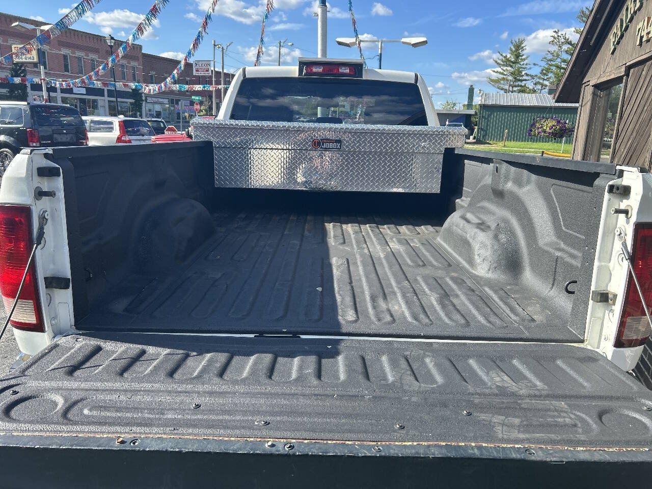 Used 2015 RAM 2500 Tradesman w/ Chrome Appearance Group AWD/4WD image 16