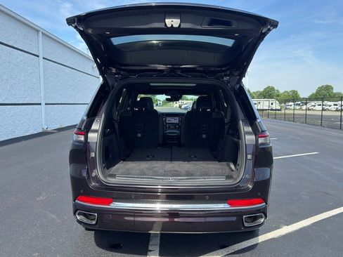 Used 2022 Jeep Grand Cherokee L Overland AWD/4WD image 11