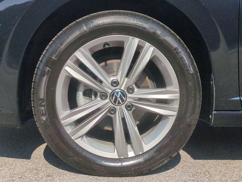 Used 2023 Volkswagen Jetta SE w/ Panoramic Sunroof Package FWD image 22
