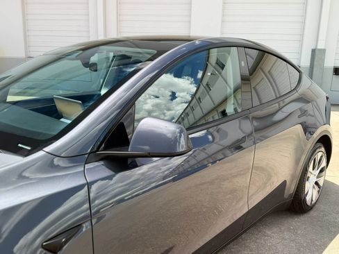Used 2023 Tesla Model Y Long Range AWD/4WD image 15