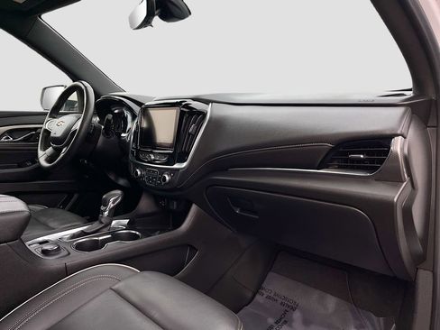 Used 2023 Chevrolet Traverse Premier AWD/4WD image 31