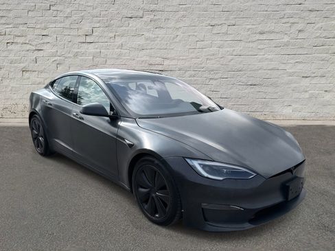 Used 2024 Tesla Model S image 3