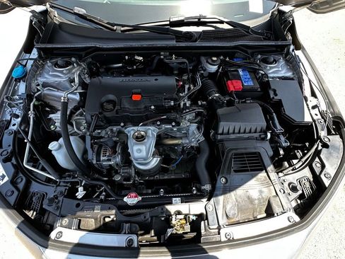 Used 2023 Honda Civic Sport image 11