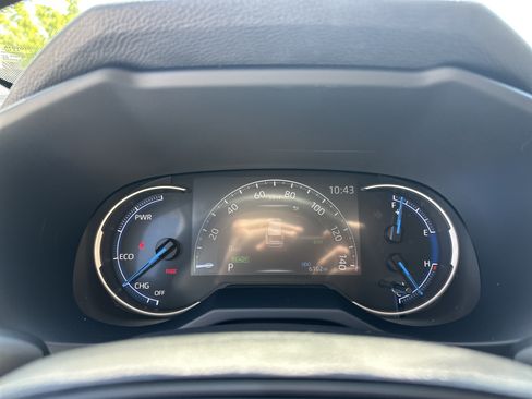 Certified 2025 Toyota RAV4 LE AWD/4WD image 21