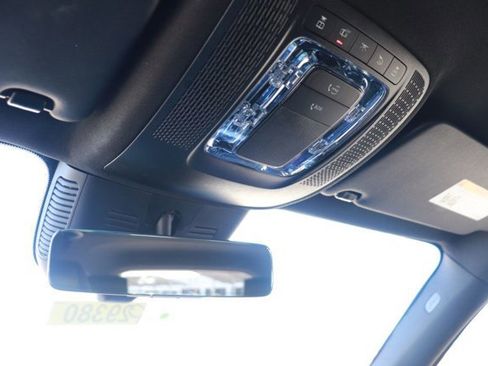 Used 2024 Mercedes-Benz GLB 250 image 24