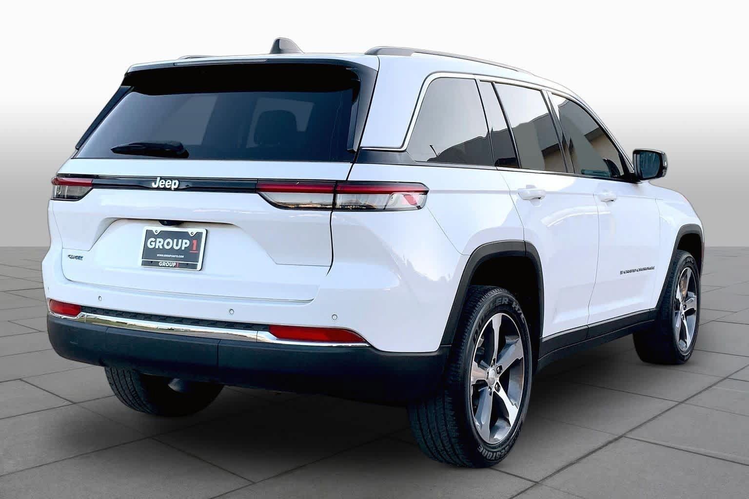 Used 2022 Jeep Grand Cherokee Limited 4xe AWD/4WD image 13