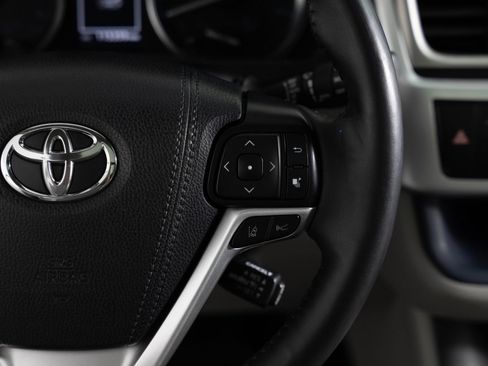 Used 2019 Toyota Highlander Limited Platinum AWD/4WD image 36