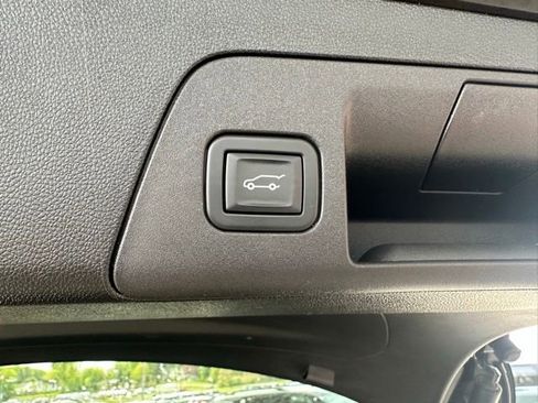 Used 2023 Buick Envision Essence w/ Sport Touring Package FWD image 28