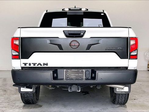Used 2024 Nissan Titan PRO-4X w/ Pro-4x Convenience Package AWD/4WD image 4