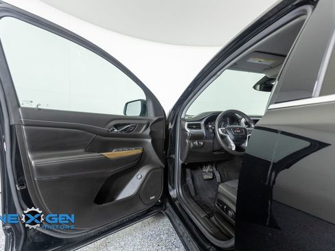 Used 2021 GMC Acadia SLE w/ Driver Convenience Package AWD/4WD image 9
