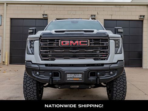 Used 2025 GMC Sierra 2500 AT4X w/ AT4X AEV Edition AWD/4WD image 4
