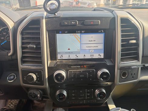 Used 2017 Ford F150 Lariat w/ Equipment Group 502A Luxury image 10