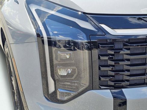New 2026 Kia Sportage SX FWD image 4