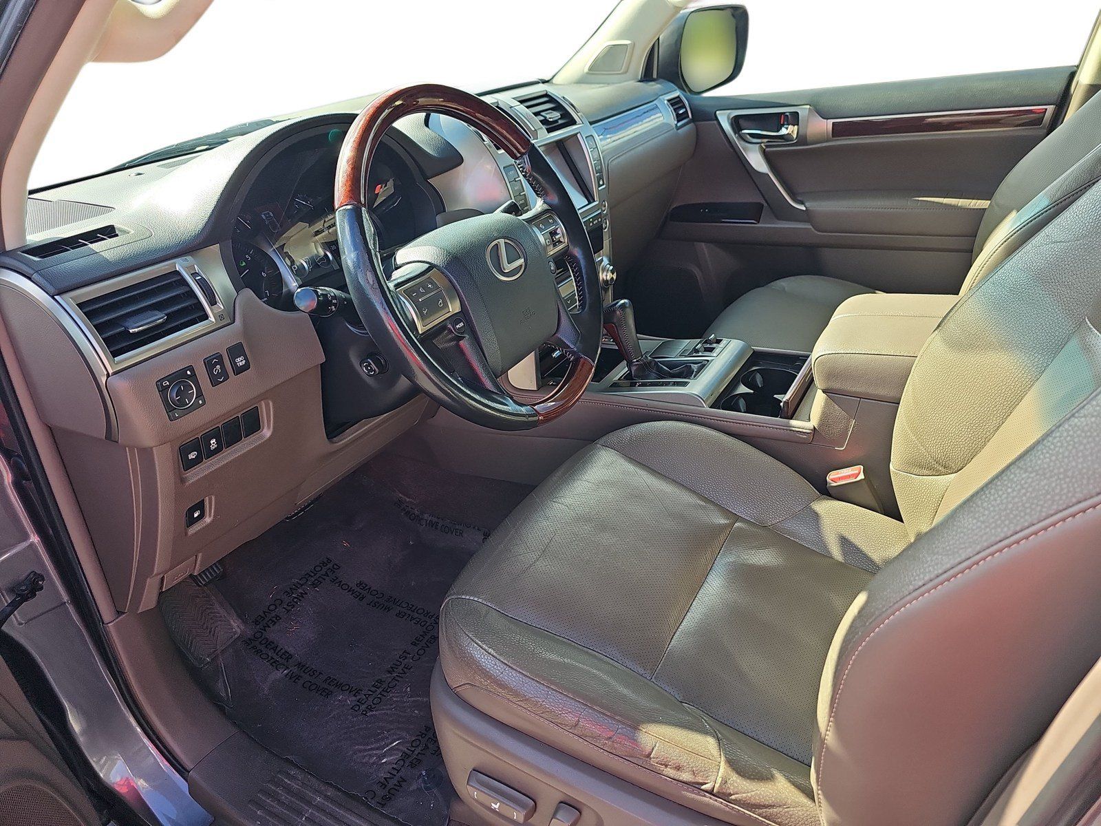 Used 2015 Lexus GX 460 w/ Premium Package AWD/4WD image 13
