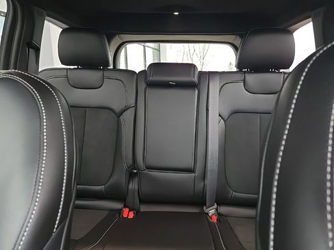 New 2026 Jeep Grand Cherokee Altitude AWD/4WD image 36