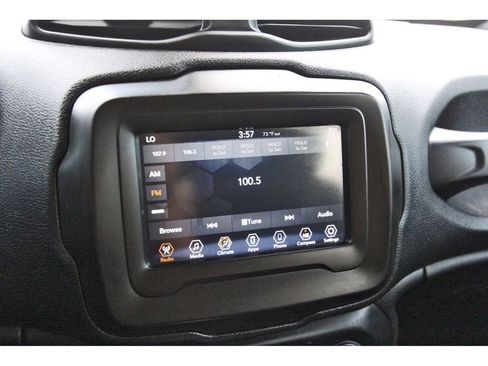 Used 2020 Jeep Renegade Latitude image 25