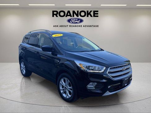 Used 2018 Ford Escape SEL FWD image 2