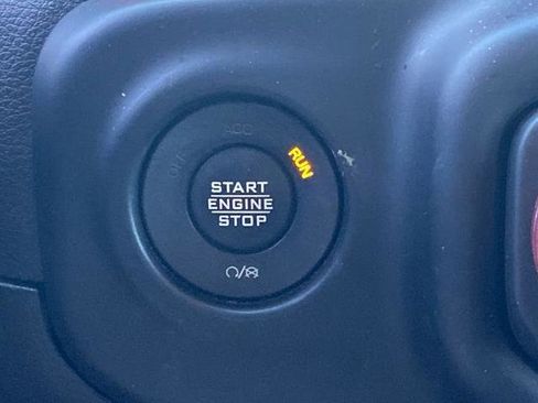 Used 2021 Jeep Wrangler Unlimited Rubicon image 13