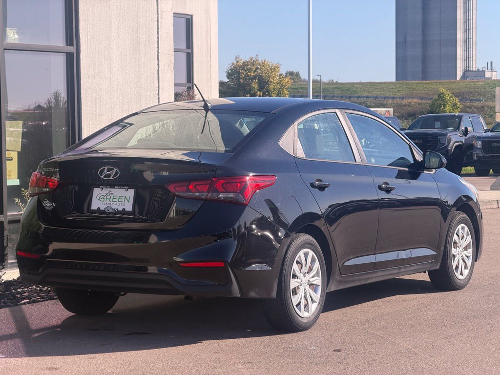 Used 2018 Hyundai Accent SE FWD image 5