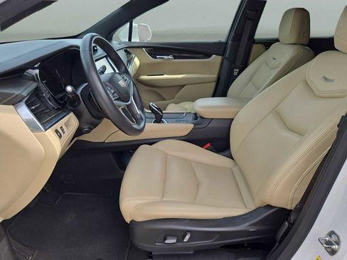 Used 2017 Cadillac XT5 FWD image 21