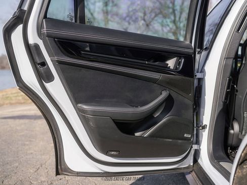 Used 2024 Porsche Panamera 4 w/ Premium Package image 32