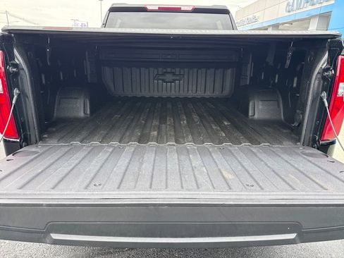 Used 2024 Chevrolet Silverado 1500 RST w/ Z71 Off-Road Package AWD/4WD image 29