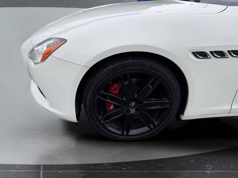 Used 2017 Maserati Quattroporte S Q4 AWD/4WD image 12