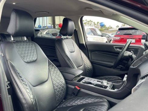 Used 2024 Ford Edge Titanium image 18