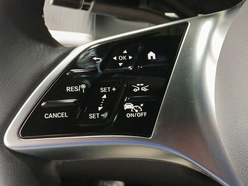 Used 2026 Mercedes-Benz GLC 300 4MATIC image 28