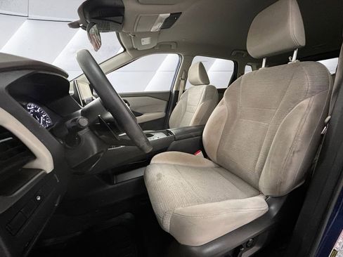 Used 2023 Nissan Rogue SV image 7