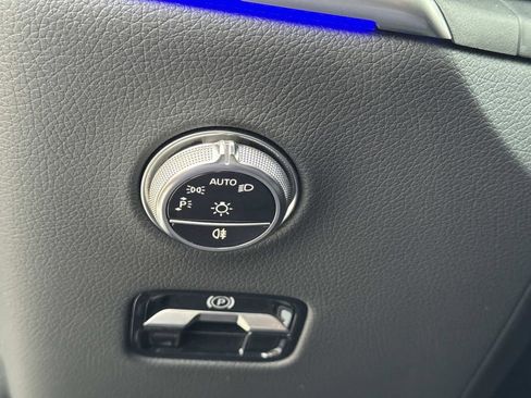 Certified 2025 Mercedes-Benz GLC 300 4MATIC image 27