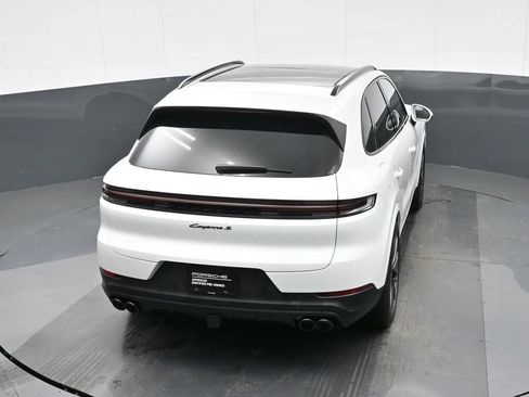 Certified 2025 Porsche Cayenne S image 29